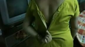 Super fat amateur Indian bitch gets rid of sari to show off her boobies