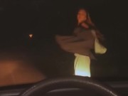 No te bajes del coche