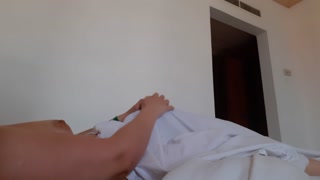 Когда она делает кунилингус под одеялом, я всегда кончаю по несколько раз - lesbian_illusion