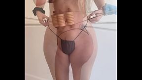 Clienta rubia del spa de cuerpo completo para archivar el avance.