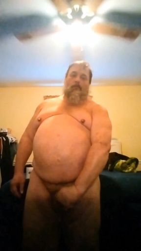 Big Guy Bates and Cums