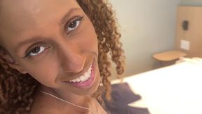 magrinha gostosinha fudendo com gringo no pelo