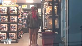 aprontando na rua paramos num mercado 24h e as safadas ficaram peladinhas com um monte de gente passando - nicoly mattos - fanny prado official - myke brazil