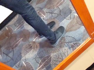 Showing off my legs and ass in skinny jeans