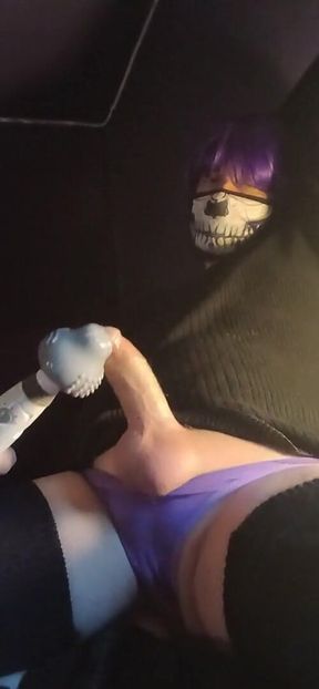 Explosive orgasm from massager with Raven LeTrap