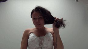 Under the wedding dress of the giantess LORY a