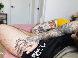 Tattooed Floozy Screws Her Ally's Boyfriend in Secret (SUBTITLED)