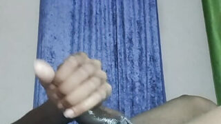 Домашняя одиночная девушка в чулках делает минет BBC и получает мощный оргазм