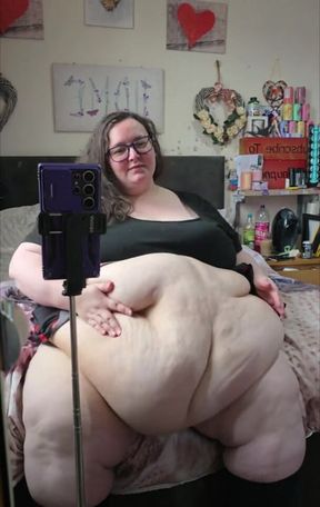 SSBBW BBW Belly Goddess Bathroom Strip