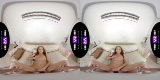 TmwVRnet Bonnie Dolce Cutie cools down with a facial