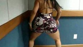 Incredible booty of Latina brickhouse Andressa Soares twerks hard