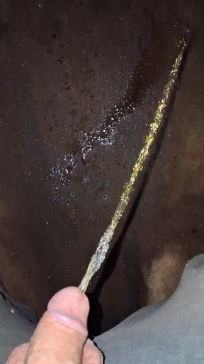 Gorze's lopette pisses in a damp cellar