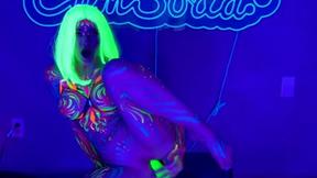 ”Jewelz Blu Body Paint & Masturbation show”
