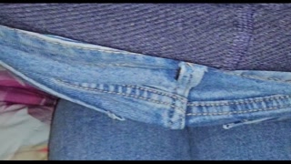 sono una maiala a cui piace farsi fottere a pecora,sborrata sui piedi e ho fatto una compilation