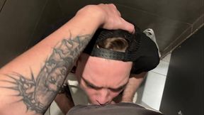 Straight gives a Risky Blowjob at Public Toilet [4K]