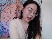 Yiming Curiosity 依鸣 - 2022 新年生活更新！应你们要求我说中文啦！- 中国留学生 美女网红主播
