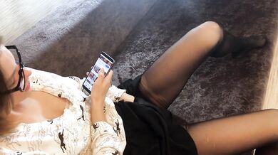 Boss Notices His Secretary Jerking Off At Work And Helps Her