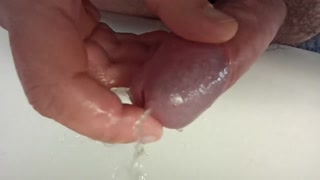 peehole enlargement while peeing