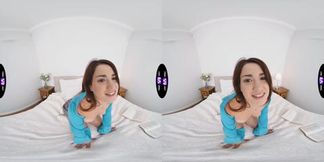Valentina Lapiedra Plays with Her Damp Vulva - TmwVRnet