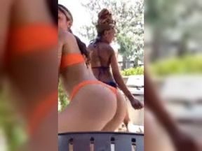 POOL PARTY Sexy Babe