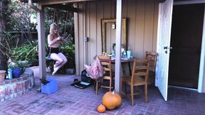 Between the Sheets with Alison Rey: Michael Vegas & Siouxsie Q | Behind the Scenes | Adult Time