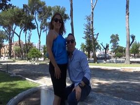 Angela y Alberto de turismo liberal y con ganas de grabar porno.