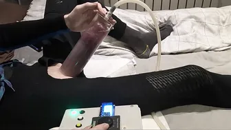 Bear Pumps His Cock with Vacuum Machine in Solo Session