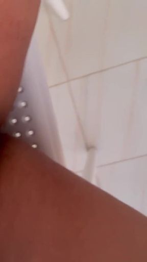 WildEnglishBBW rubbing fat pussy on my balcony