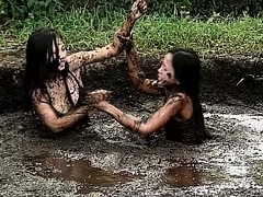 TIGHT BRUNETTE LESBIANS CAUGHT OUTDOORS THEN SUCK COCK