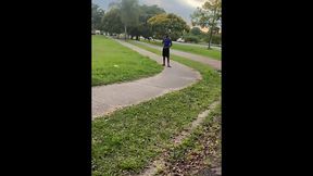 Novinho atras de pika no mato achou um negao dotado e levou pra casa