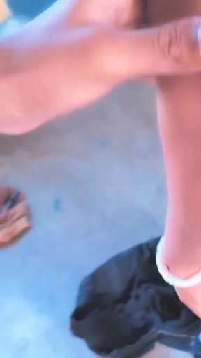 Makan malin ne kiraya na dene par mujhe nanga karke buri tarah choda   Clip 1