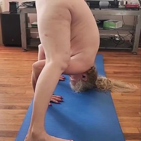 Good Naked Yoga to Jerkoff to.