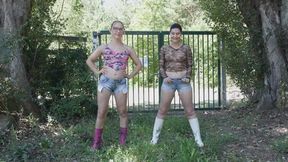 pee in jeans and wellies - mp4 1080p