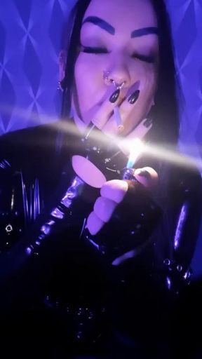 Smoking in full Latex