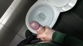 RISKY! JERKING OFF IN PUBLIC TOILET (23cm) Teen Boy Cute