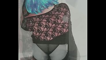 Kandi Kane Gets Down On Her Knees To Suck Dick