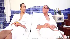 Guy Smaches Shemales Ass 5 Min