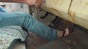 Flip flops & barefoot pedal pump plus long barefoot bate and cum session