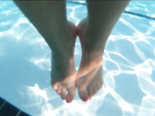 Teens Cute Feet Caught At The Neighborhood Pool