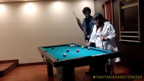 Le di una leccion a mi mejor amiga por perder la partida de pool