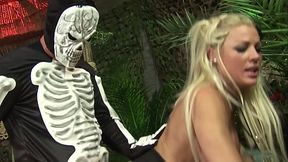 Brunette With Big Boobs Fucked Until She Squirts