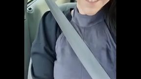 Jours 5 : doigtage et godage dans la voiture 8mn de bonheur