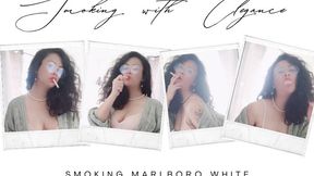 SMOKING WITH ELEGANCE (MARLBORO WHITE)