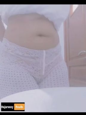 كنفيق شاعلة باغيا زب كبير احح شحال مشهياه ناكلو 🤤