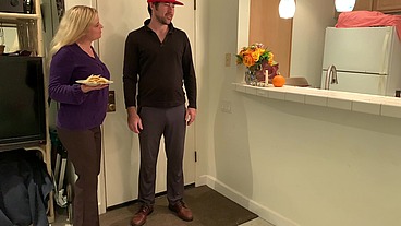 Stepmom welcomes home and pleases stepson