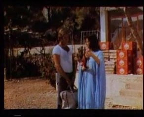 To Akrogiali Toy Erwta - CURVY GREEK PORN