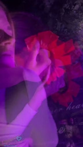 Tara Secret GloryMobil - Stranger paying hot Girl Money for perfect Blowjob in Glory Hole!