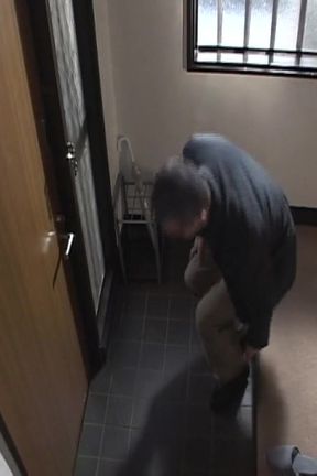 A pure love moving sensual drama that overcomes the age difference.