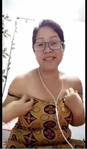 Shy Filipina mom showing her self naked on cam