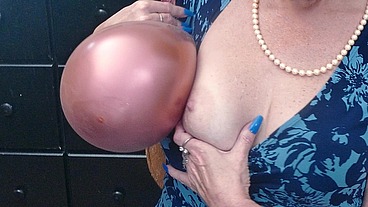 Ms Lee's Sex Ed - Balloons or Blowjobs